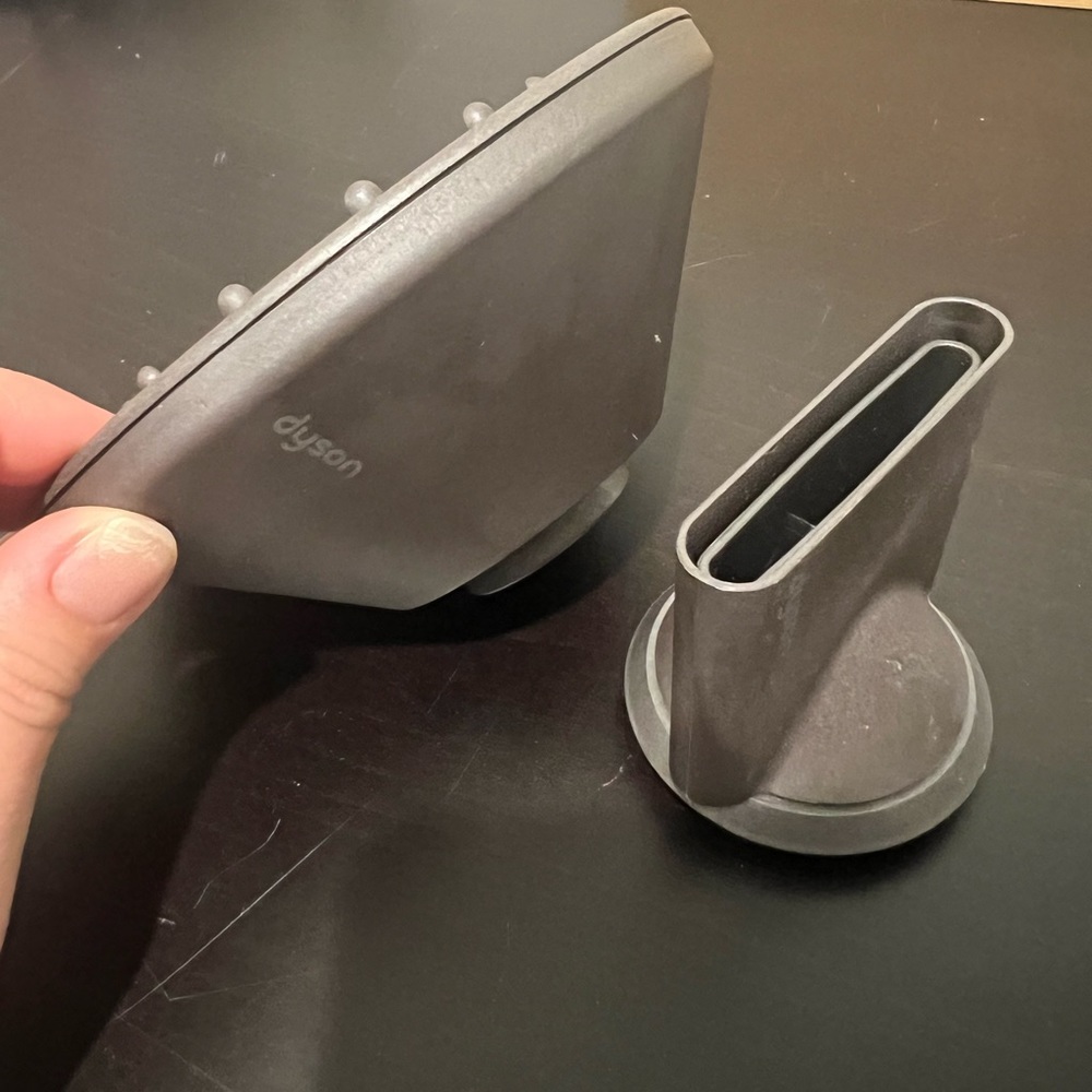 Dyson hair dryer attachment